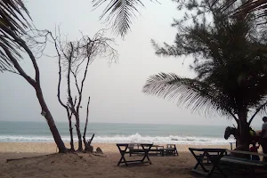 santa cruz private beach, abraham adesanya image
