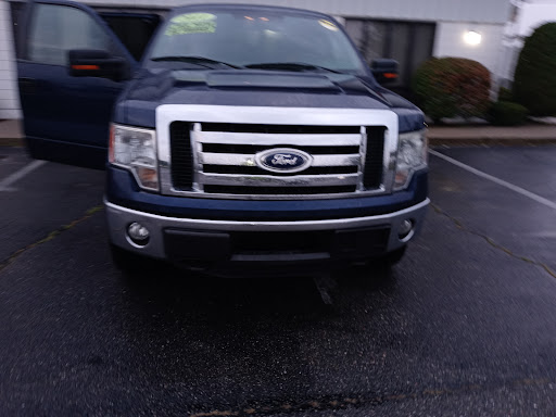 Used Car Dealer «Showcase Auto & Truck at Swansea», reviews and photos, 2113 Grand Army of the Republic Hwy, Swansea, MA 02777, USA