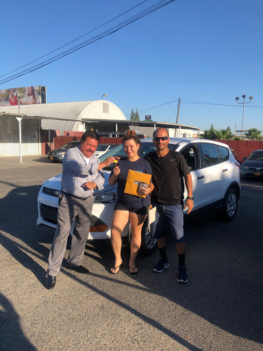 Used Car Dealer «Eddies Auto World», reviews and photos, 4889 N Blackstone Ave, Fresno, CA 93726, USA
