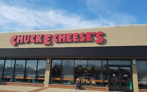 Chuck E. Cheese image