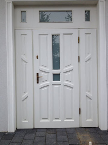 Budziszyńska 4, 93-369 Łódź