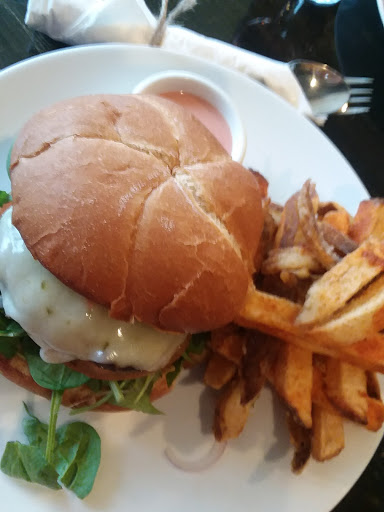 Bar «Jackpot Bistro», reviews and photos, 1652 NW Fairview Dr, Gresham, OR 97030, USA