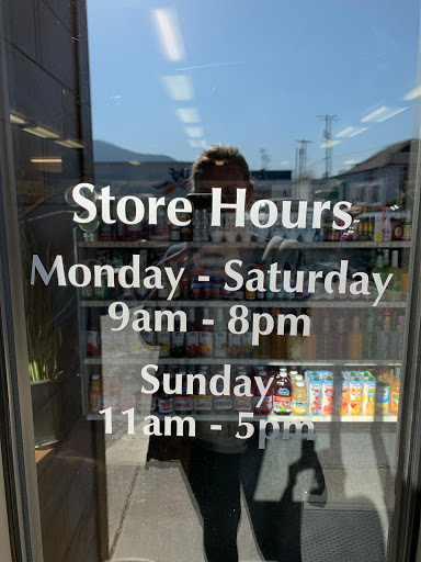 Liquor Store «Grants Pass Liquor Stores», reviews and photos, 210 SE 8th St, Grants Pass, OR 97526, USA