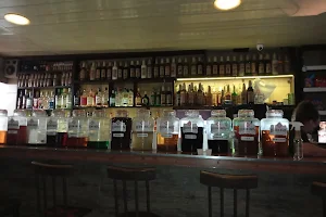 Hermanos Bar image