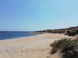Foto von Kalamos beach mit etwas sauber Sauberkeitsgrad