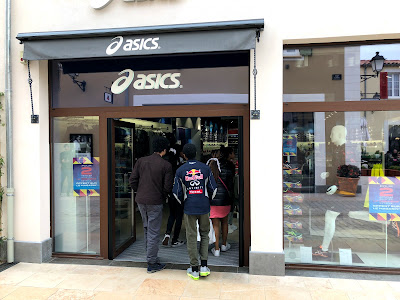 ASICS à Miramas