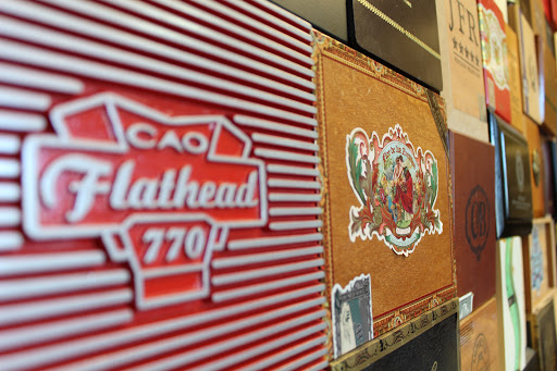 Tobacco Shop «Tinder Box Collierville», reviews and photos, 3615 S Houston Levee Rd, Collierville, TN 38017, USA