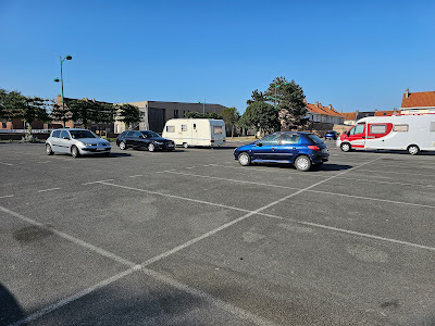 Parking Edmond Rostand à Gravelines