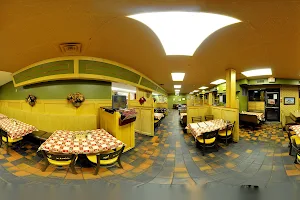 Gloria's Restaurant image