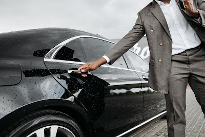Roissy VTC - Private Driver in Paris: Roissy-CDG Airport Shuttle and Sightseeing Rides à Le Bourget