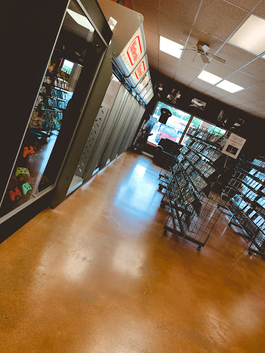 Video Game Store «Gamers HQ», reviews and photos, 2027 SW Gage Blvd, Topeka, KS 66604, USA