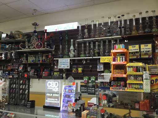 Tobacco Shop «Guys Tobacco», reviews and photos, 5872 14th St W, Bradenton, FL 34207, USA