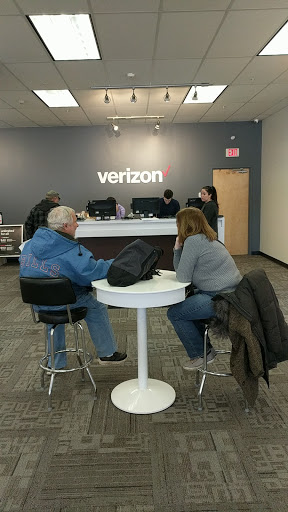 Cell Phone Store «Verizon Authorized Retailer - A Wireless», reviews and photos, 861 NY-13 #1, Cortland, NY 13045, USA