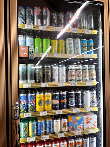 Liquor Store «M&R Liquors», reviews and photos, 920 Queen St, Southington, CT 06489, USA