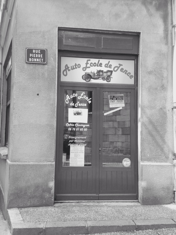 photo de l'auto ecole Auto école de TENCE ( EMMELINE )