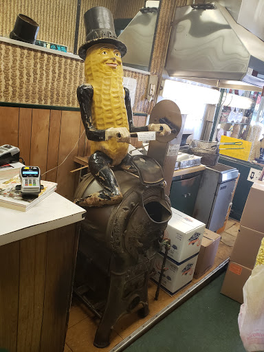 Nut Store «Peanut Shoppe Main Street», reviews and photos, 24 S Main St, Memphis, TN 38103, USA
