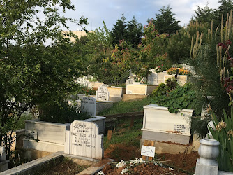 Arnavutköy Asri Mezarlığı