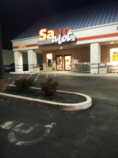 Save-A-Lot, 1001 Majestic Dr, Fenton, MO 63026, USA, 