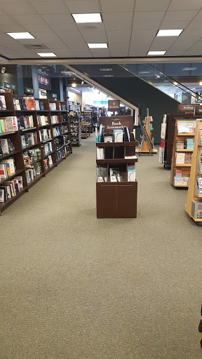 Book Store «Barnes & Noble», reviews and photos, 102 Dorset St, South Burlington, VT 05403, USA