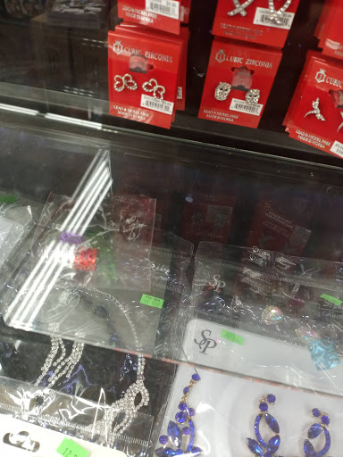 Cosmetics Store «Fox Beauty Supply», reviews and photos, 1919 Nostrand Ave, Brooklyn, NY 11226, USA