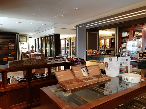 Cigar Shop «W. Curtis Draper Tobacconist», reviews and photos, 699 15th St NW, Washington, DC 20005, USA