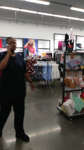 Clothing Store «Old Navy», reviews and photos, 3470 W Century Blvd, Inglewood, CA 90303, USA