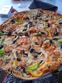 Plats et boissons du Pizzeria L'Oasis Pizza Snack à Grospierres - n°1