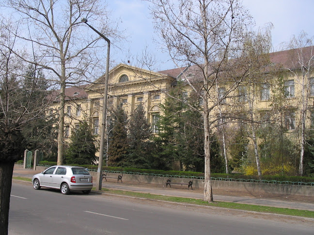 Eszterházy Károly Katolikus Egyetem Jászberény - Egyetem