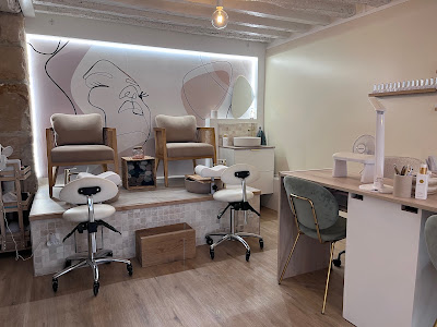 Malia Institut - Nails, Lashes, Brows, skincare à Saint-Germain-en-Laye