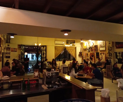 La Luciernaga Café