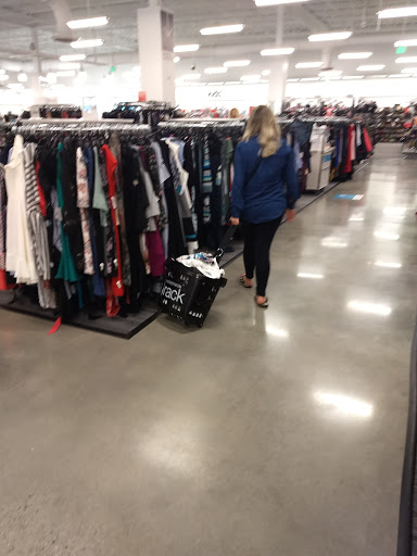 Department Store «Nordstrom Rack Crossroads at Eatontown», reviews and photos, 231 NJ-35, Eatontown, NJ 07724, USA
