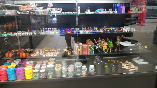 Tobacco Shop «Smokeyz Smoke Shop», reviews and photos, 410 Euclid St #7, Anaheim, CA 92802, USA