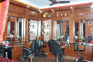 Glam and Glow Beauty Salon for Women image