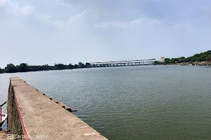 Vishnupuri Dam image