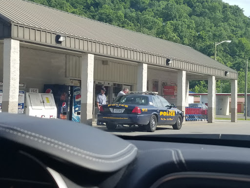 Grocery Store «Save-A-Lot», reviews and photos, 705 S Grundy Quarles Hwy, Gainesboro, TN 38562, USA