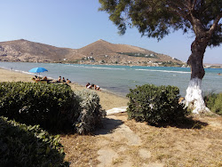 Livadia beach'in fotoğrafı geniş bir kıyı şeridi ile birlikte