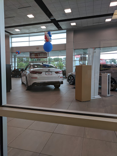 Kia Dealer «Kia of Puyallup», reviews and photos, 111 Valley Ave NE, Puyallup, WA 98372, USA