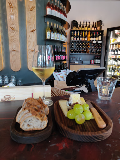 Montrose Cheese & Wine