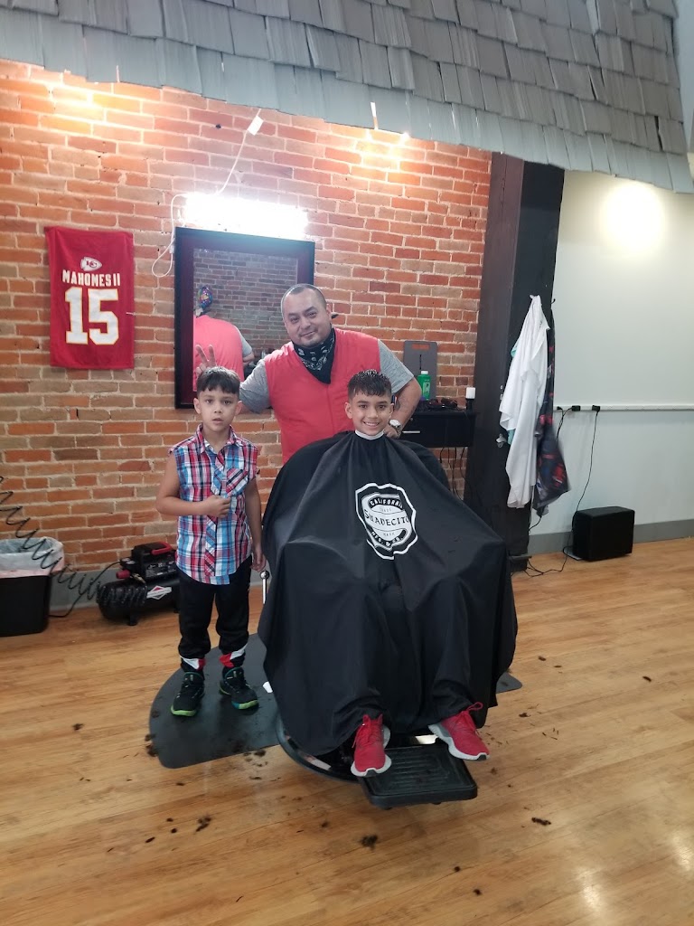 Eddie's Barbershop 66508