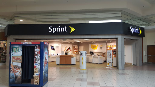 Shopping Mall «Midway Mall», reviews and photos, 3433 Midway Mall, Elyria, OH 44035, USA