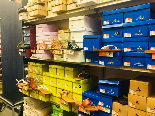 Shoe Store «Rack Room Shoes», reviews and photos, 3017 Market Center Drive, Morrisville, NC 27560, USA