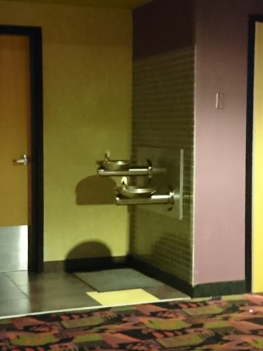 Movie Theater «AMC Classic Galewood Crossings 14», reviews and photos, 5530 W Homer St, Chicago, IL 60639, USA