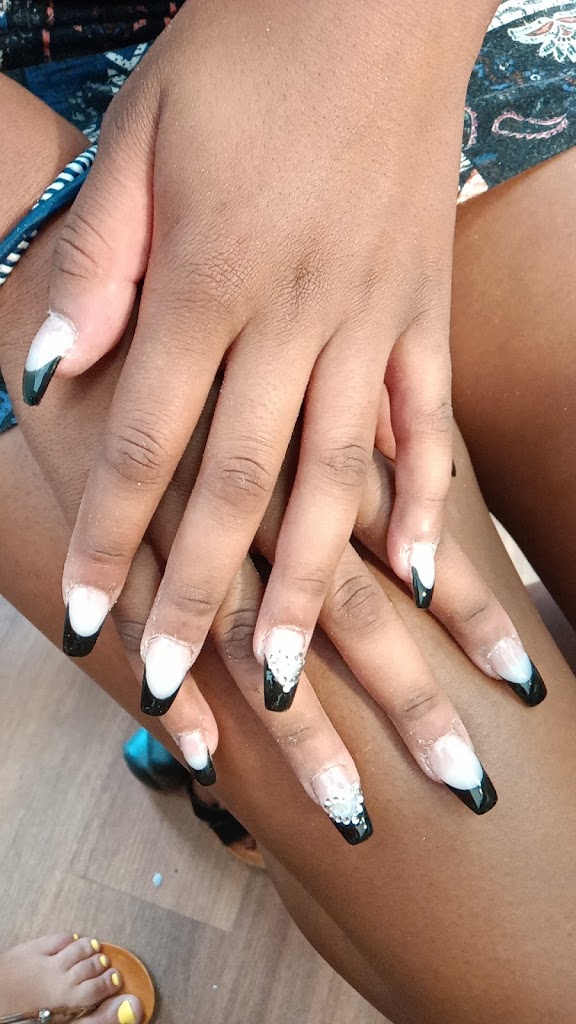 J Nails 18072