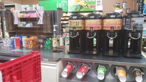 Convenience Store «7-Eleven», reviews and photos, 600 N Glenoaks Blvd, Burbank, CA 91502, USA