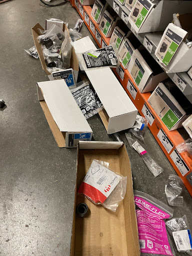 Home Improvement Store «The Home Depot», reviews and photos, 13500 Middlebelt, Livonia, MI 48150, USA