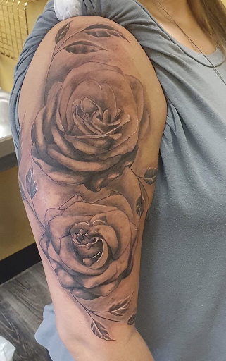 Explore vintage tattoo ideas, creative tattoo ideas in Warner Robins, available at Untold Pain Tattoo Studio