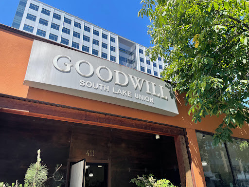 Thrift Store «Goodwill South Lake Union», reviews and photos, 411 Westlake Ave N, Seattle, WA 98109, USA