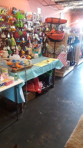 Pet Supply Store «Goin To the Dogs & Cats Pet», reviews and photos, 814 Wellman Ave NE, Huntsville, AL 35801, USA