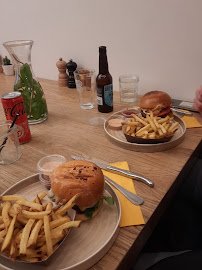 Hamburger du Restaurant de hamburgers O.B.U organisation des burgers unis à Paris - n°14