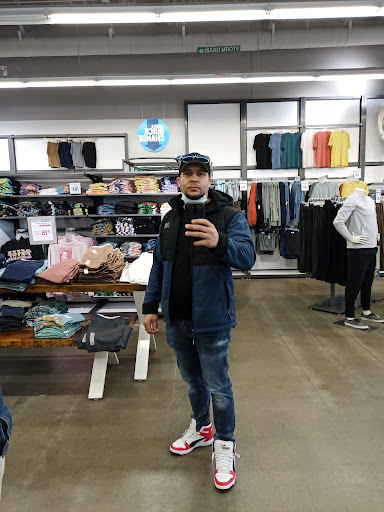 Clothing Store «Old Navy», reviews and photos, 8 Allstate Rd, Boston, MA 02125, USA